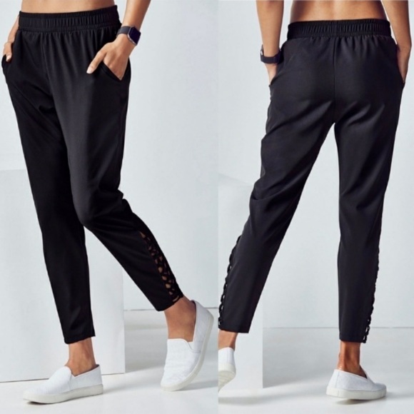 FABLETICS Black Light Weight Tiana Braided Side Crop Pants - Picture 1 of 14